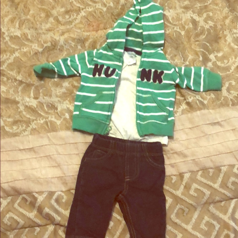 EUC Carters NB outfit⭐️💫